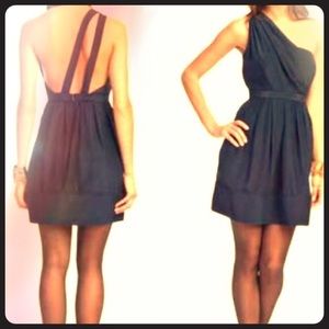 Like-new THREAD SOCIAL size 2 navy cocktail dress